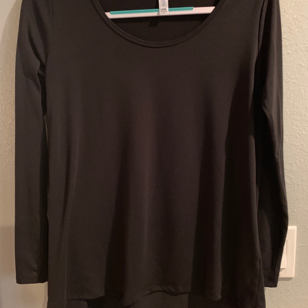 NWOT-LuLaroe Lynnae-black